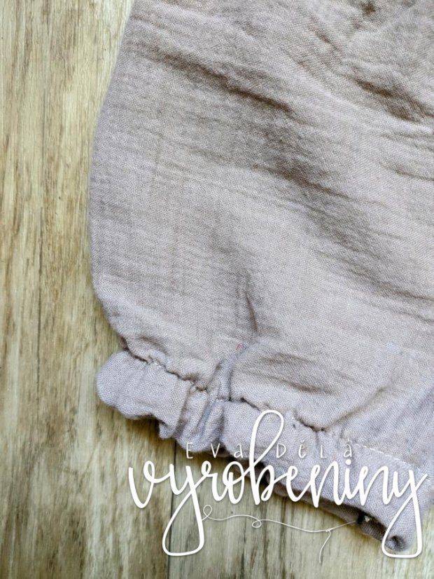 Nabírané kraťasy - MUŠELÍN